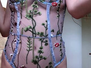 Amateur Webcam Babes Going Solo