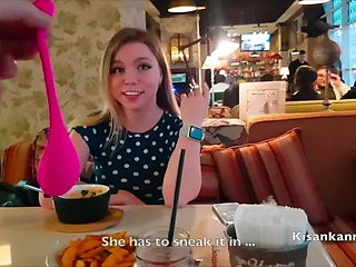 Девушка Получила Оргазм В Ресторане! Публичное Кончание! Lovense