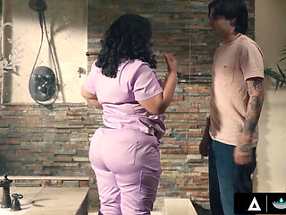 BBW masseuse Karla, gives him an unforgettable and passionate session