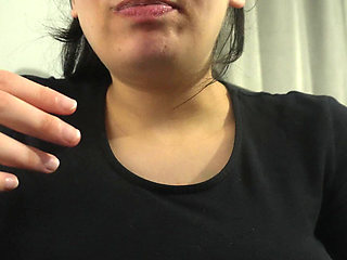 Chewing Gum While Eating? You Won’t Believe This Habit!”