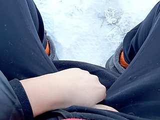 Risky public park masturbation session with real orgasms