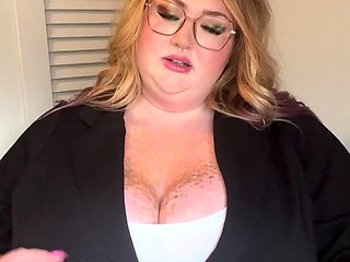 Australian BBW with big boobs gives blowjob