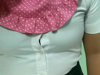 The hot mouth of a mother who can do a variety of things.