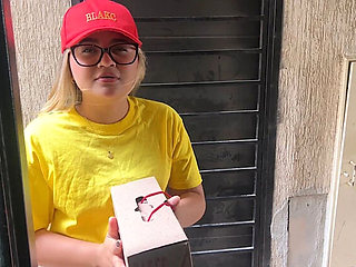 Yohamedi Delivery Girl Fucks Client To Avoid Report - Petite Latina Teen Big Ass Doggy POV