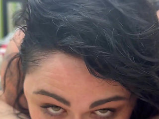 Don’t I look pretty eating his pussy?