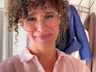 Businesswoman in Stockings Receives Deep Anal in Changing Room