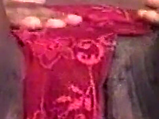 Ebony Mature Babe Fingers Her Prolapsed Asshole Wide Open