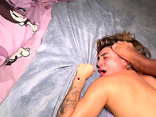 I fuck my neighbor before my husband arrives, calming my horniness