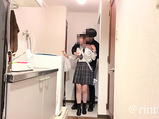 18yo jap girl. After buying snacks at the convenience store , she gets SEX right at the entrance.