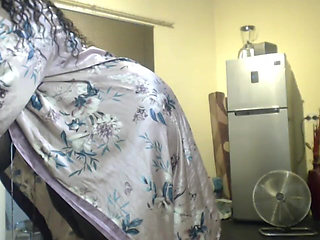 Lactating SSBBW Stripteasing and Moaning Fetish