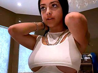 Love Chat Big Boobs Brunette Masturbating For Cam