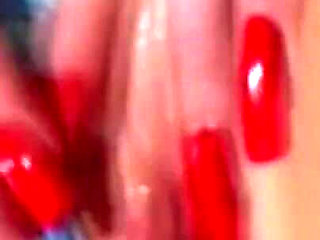 Retro Housewives Report Wet Pussies Cleaning Well