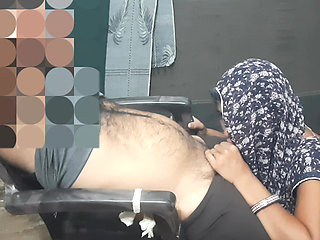 The father-in-law made the daughter-in-law a on the chair and fucked the fat ass and sucked the cock in the mouth and gave juice