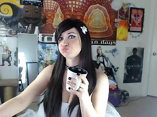 Brunette Solo Webcam Masturbation