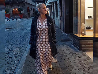 Amateur Blonde Mature Wife Enjoys Naked Sex