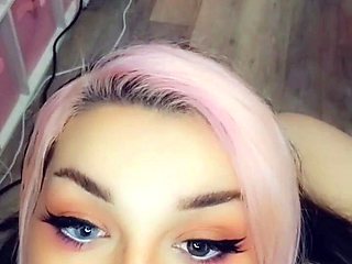 Amateur czech teen in her first toy induced orgasm