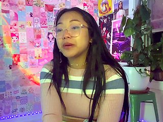 Tattoed Amateur Webcam Girl Hot Dildo Action Masturbation