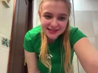 Crazy squirting and deepthroat with big dildo