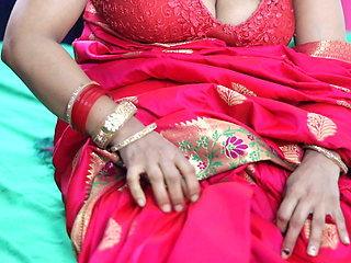 Lal sari wali desi bhabhi ko chod diya bhoot maza aaya