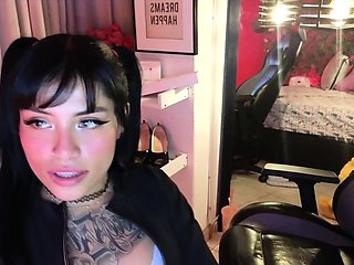 Webcam brunette furios anger masturbation 1