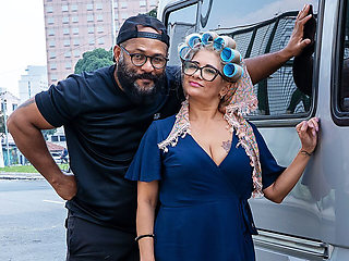 Busty Housewife Tried Very Hard Ass Fucking