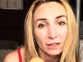 Amateur MILF in sexy stockings masturbates