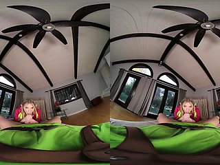 Petite Melody Marks As ZELDA Fucking With Her Champion in