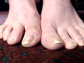 Long natural toenails