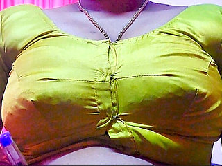 Madam Wanted to Have Sex with Servant in Room