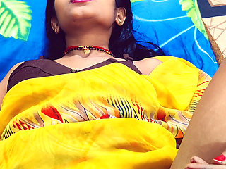 My big step sister was angry, we shared single bed, full Hindi Audio