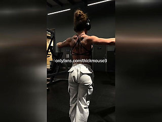 Naughty Teen's Pussy Slip During Instagram Live Dance