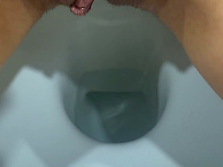 Morning Collection of Yellow Pee! Check Out My Pads and Panties!