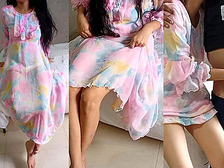 Desi Girlfriend Sexy Hotel Fuck - Amateur Indian Couple Doggy Style & Cowgirl