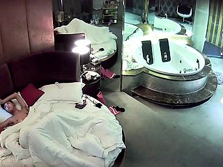 Ma chienne french amateur couple hidden cam 1