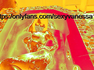 Sexy cream bath with Vanessa