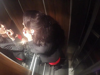 The Mature Woman Gets Sodomized in the Boss's Office