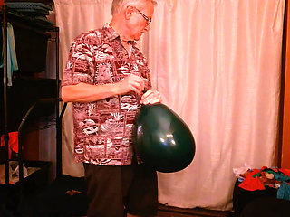 157) Two Sit 2 Pops and Blimp Balloon Hump and Cum