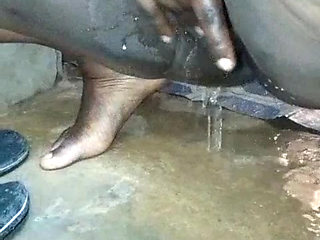 She Squirts Herself, Unfaithful Woman