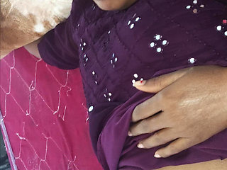 Desi bhabhi romantic xxx - Stepsister and stepbrother village dehati bhabhi hot pussy sex - young desi girl inside creampi land.