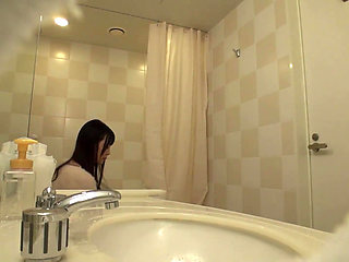 new Cosplayer Hunting Former Gravure Idol with H-cup Breasts and No Prior Photo Shoot Experience