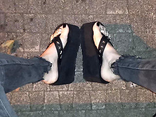 feet so good - public crossdressing
