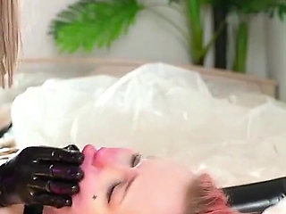 Hot Lesbian Facesitting in Latex Rubber