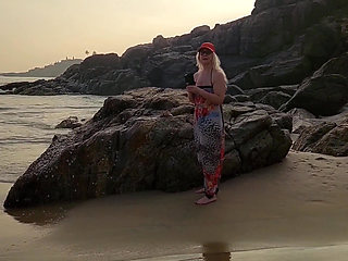 Mature Wife Enjoys Sex in a Green Loincloth