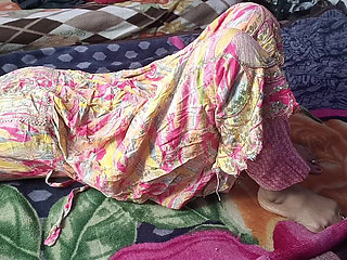 Desi girl's romantic sex video when her parents were not at home.