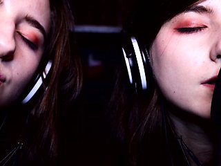 Cute brunette amateur teen masturbates on webcam