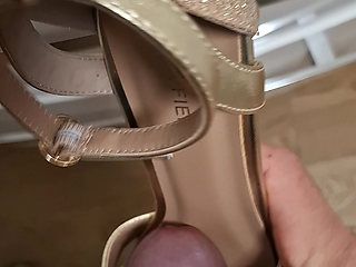 Cum on shoes