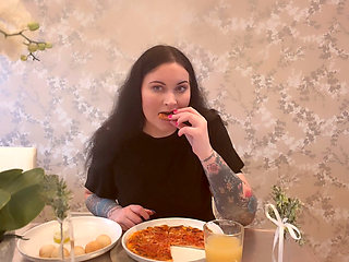 Miss Ffw Eating Cheese Pizza and Doughballs