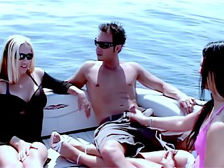 2 slut getting banged in a boat - MMM100