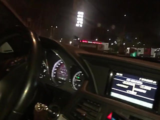 I love to piss outdoor