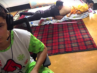 My otaku aunt wants to be fucked